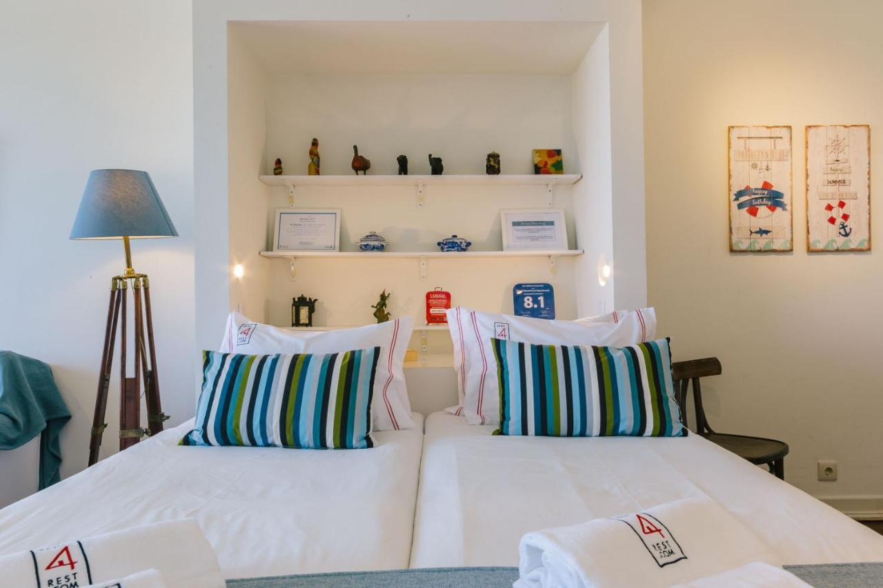 Rent4Rest Estoril Beachfront Apartments Bagian luar foto