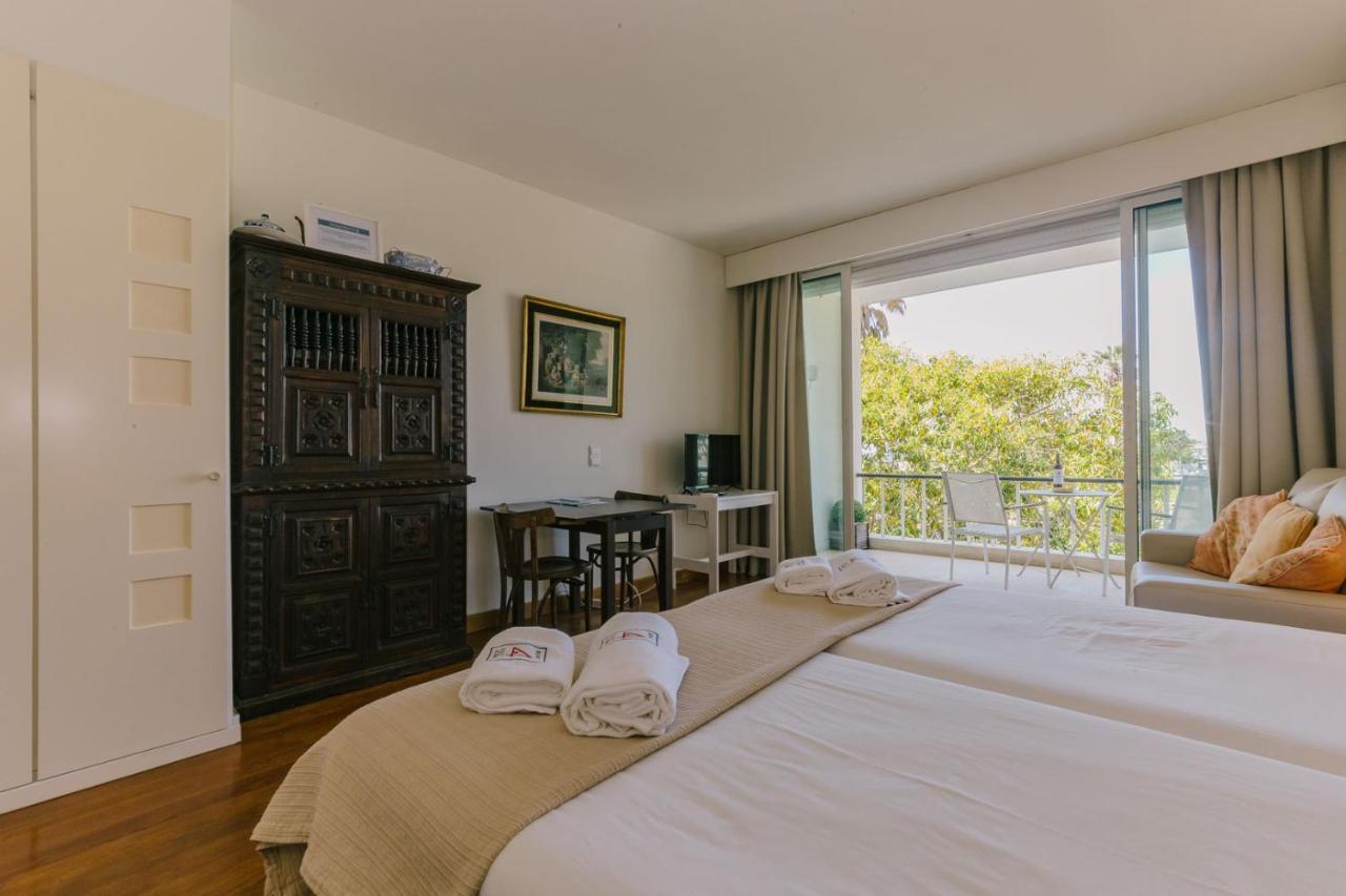 Rent4Rest Estoril Beachfront Apartments Bagian luar foto