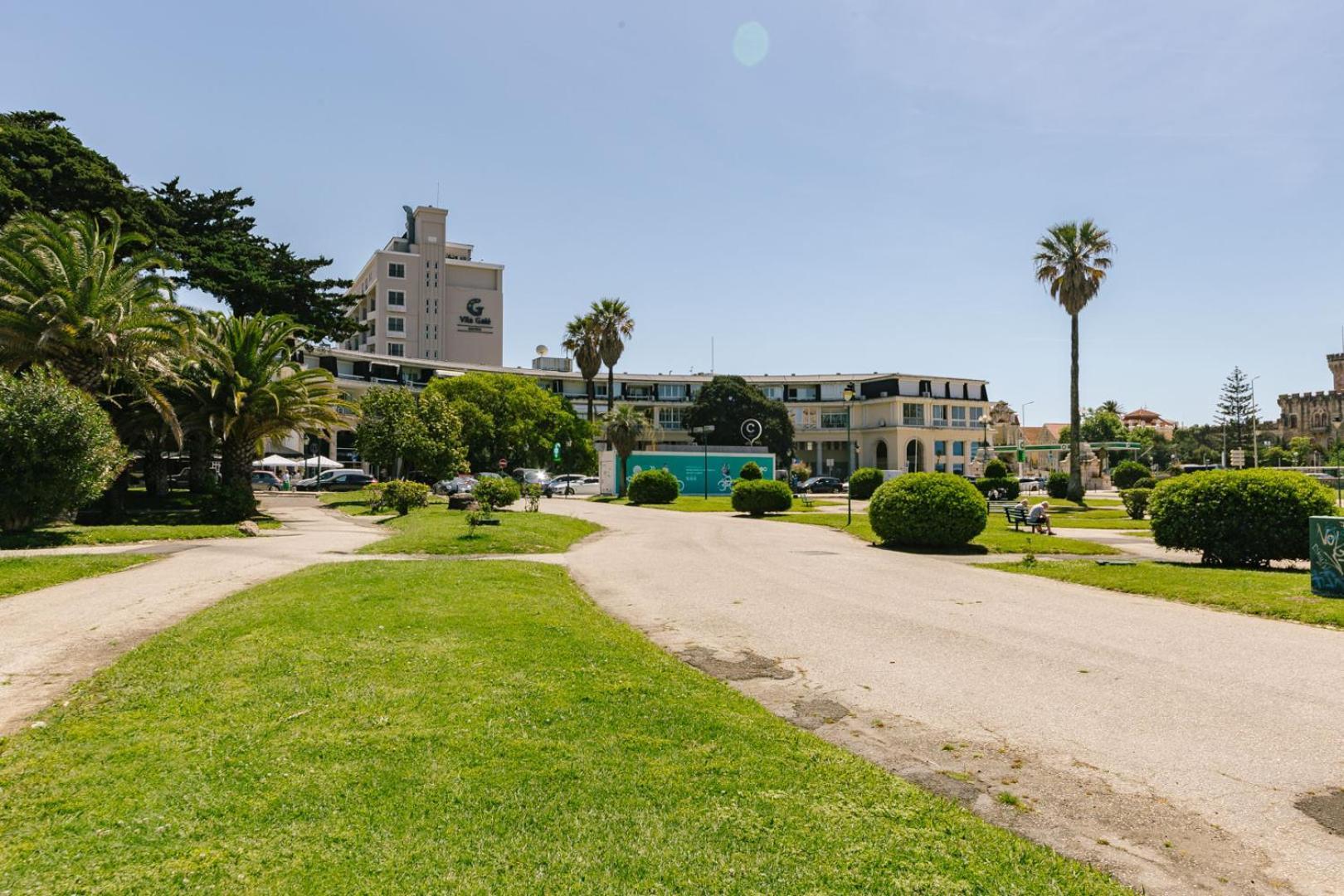 Rent4Rest Estoril Beachfront Apartments Bagian luar foto