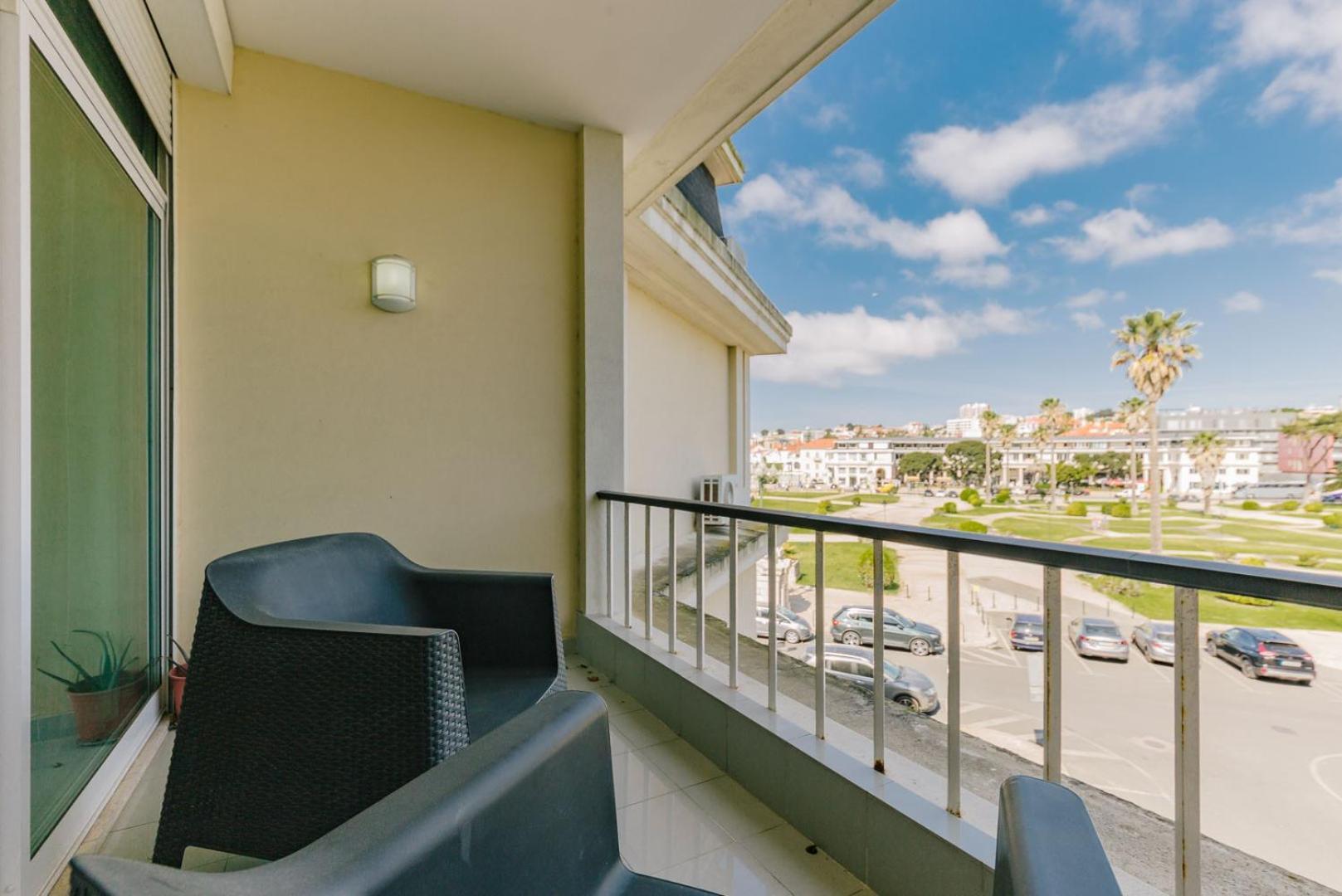 Rent4Rest Estoril Beachfront Apartments Bagian luar foto