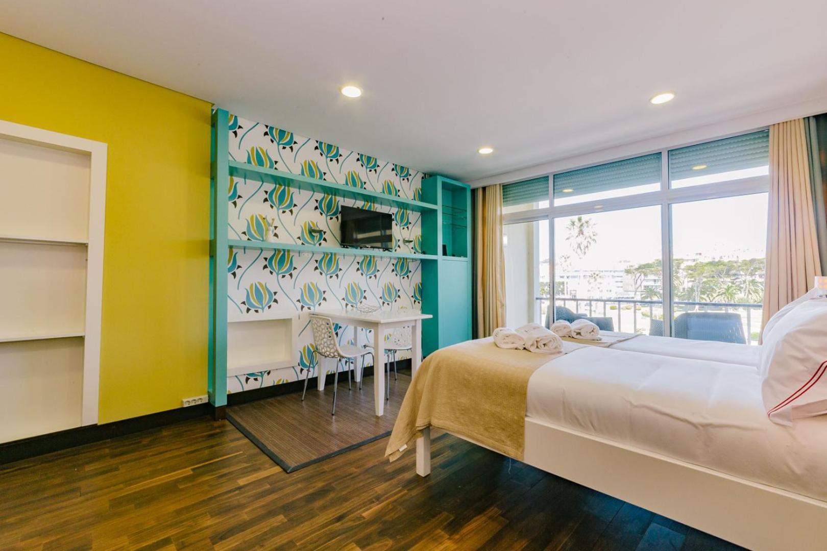 Rent4Rest Estoril Beachfront Apartments Bagian luar foto