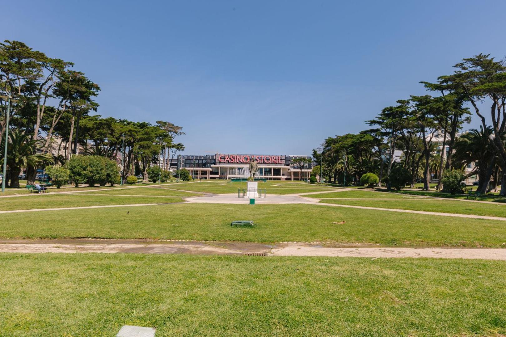Rent4Rest Estoril Beachfront Apartments Bagian luar foto